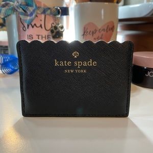 NWOT Kate Spade Scalloped Cardholder